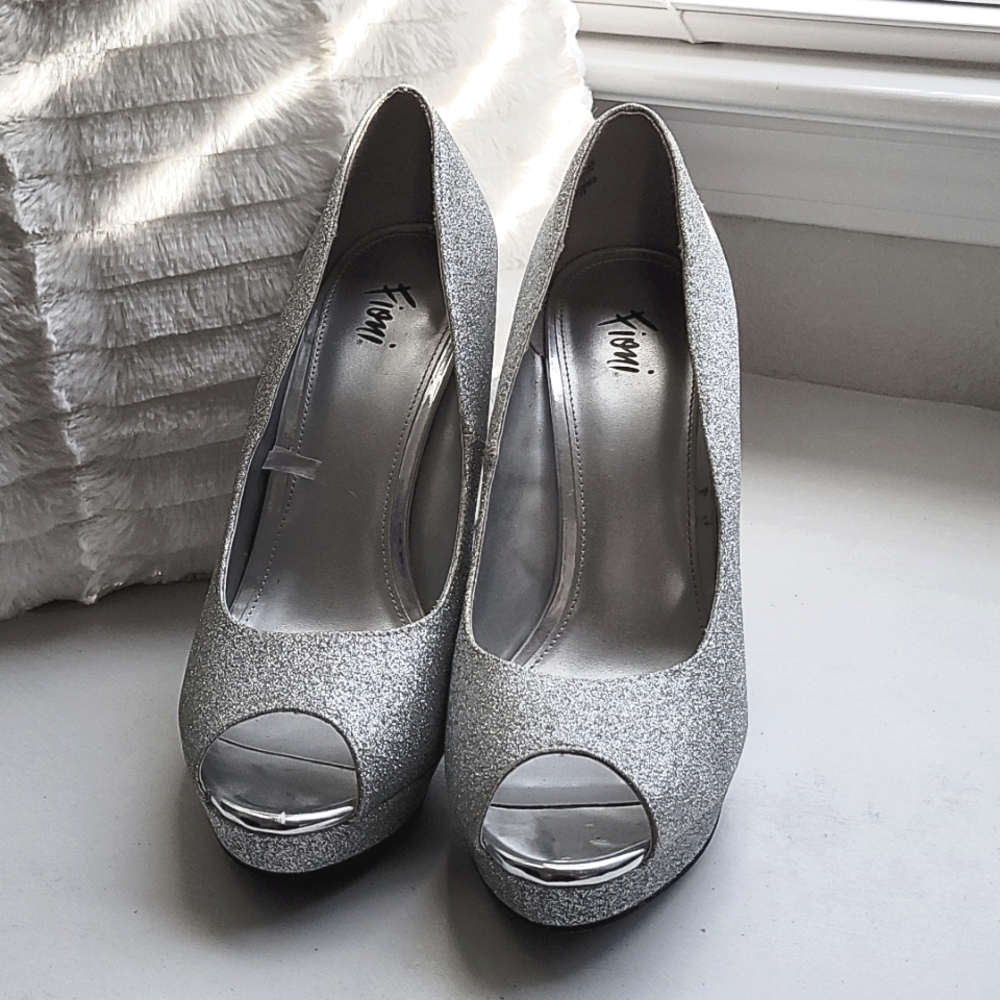 Silver Glitter Fioni Heels - Size 8.5